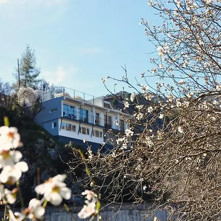 The Cliff Lejlighedshotel Alona