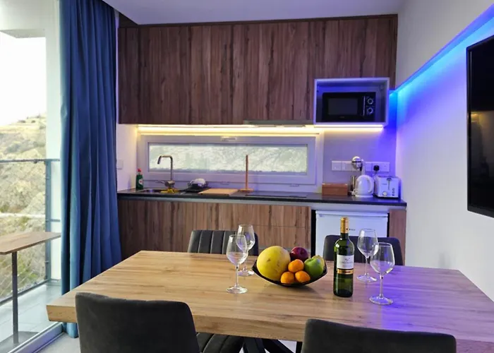 The Cliff Lägenhetshotell 3*